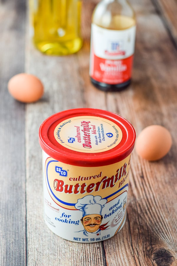 Dried buttermilk, eggs, vanilla and oil on the table