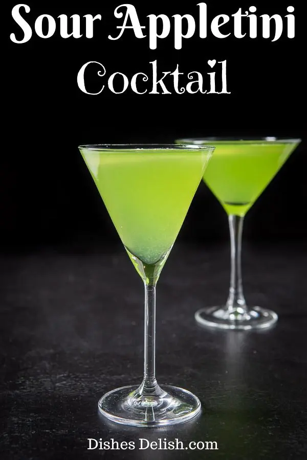 Sour Appletini cocktai for Pinterest