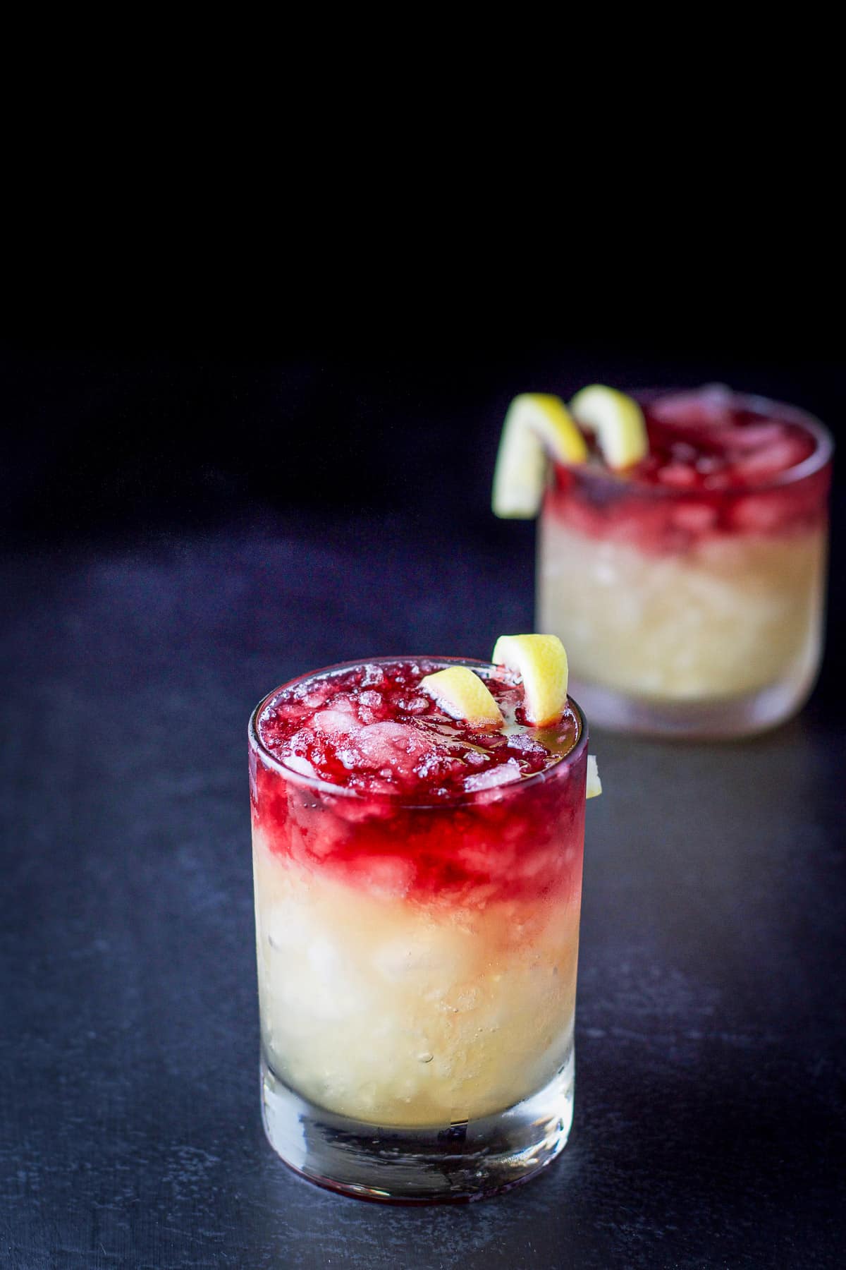 Lemon twists in the wine sour cocktail