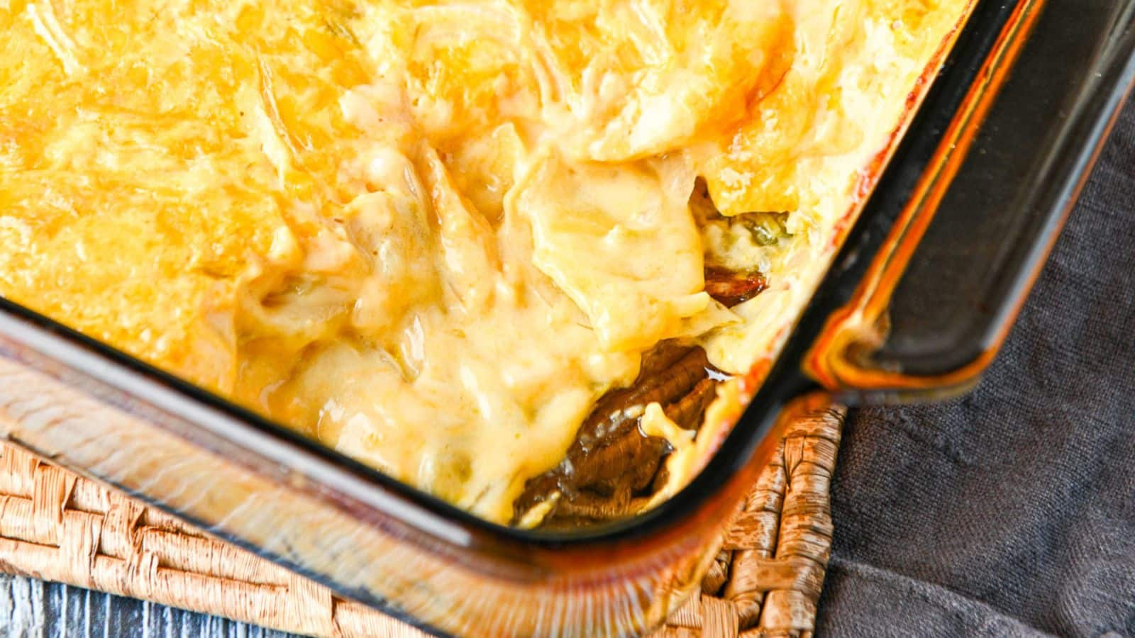 a pan with the creamy potatoes